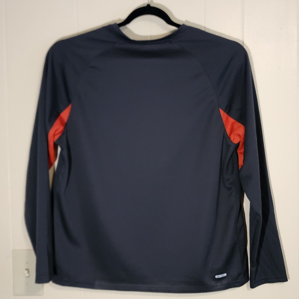 Starter Dri-Star long-sleeve performance shirt.  Size (L)